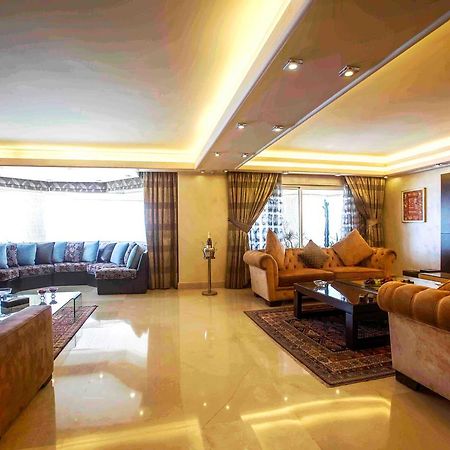 Lahoya Suites Beirut Exteriör bild