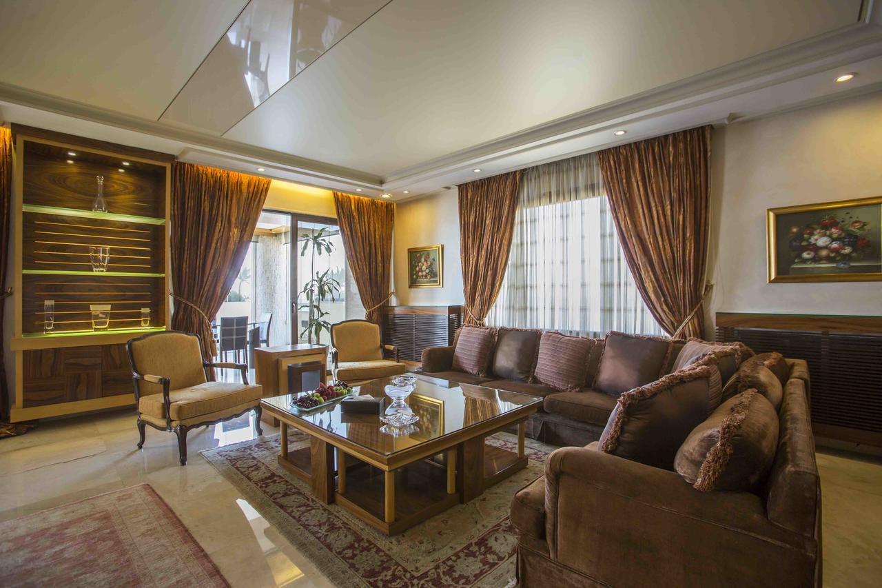 Lahoya Suites Beirut Exteriör bild