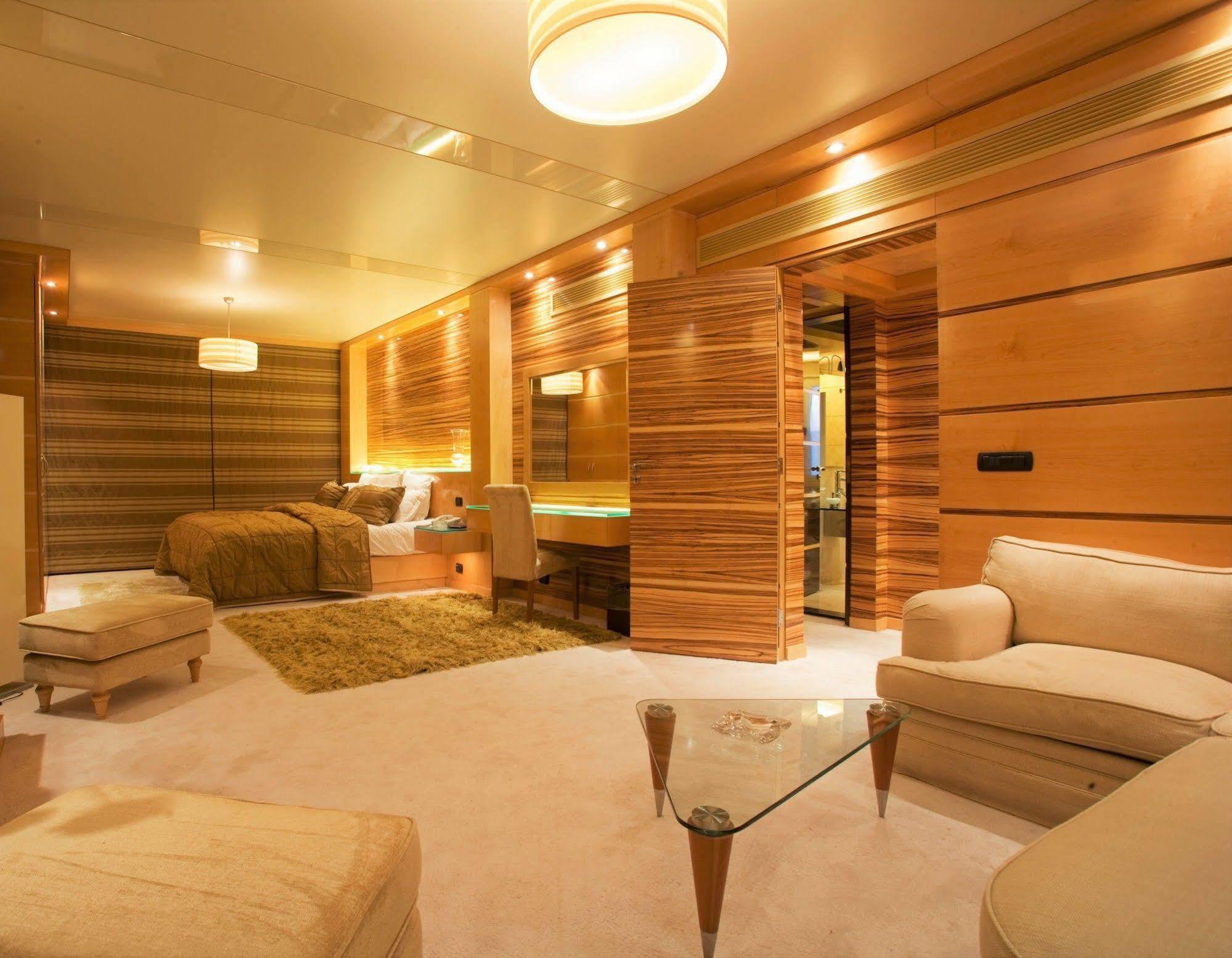 Lahoya Suites Beirut Exteriör bild