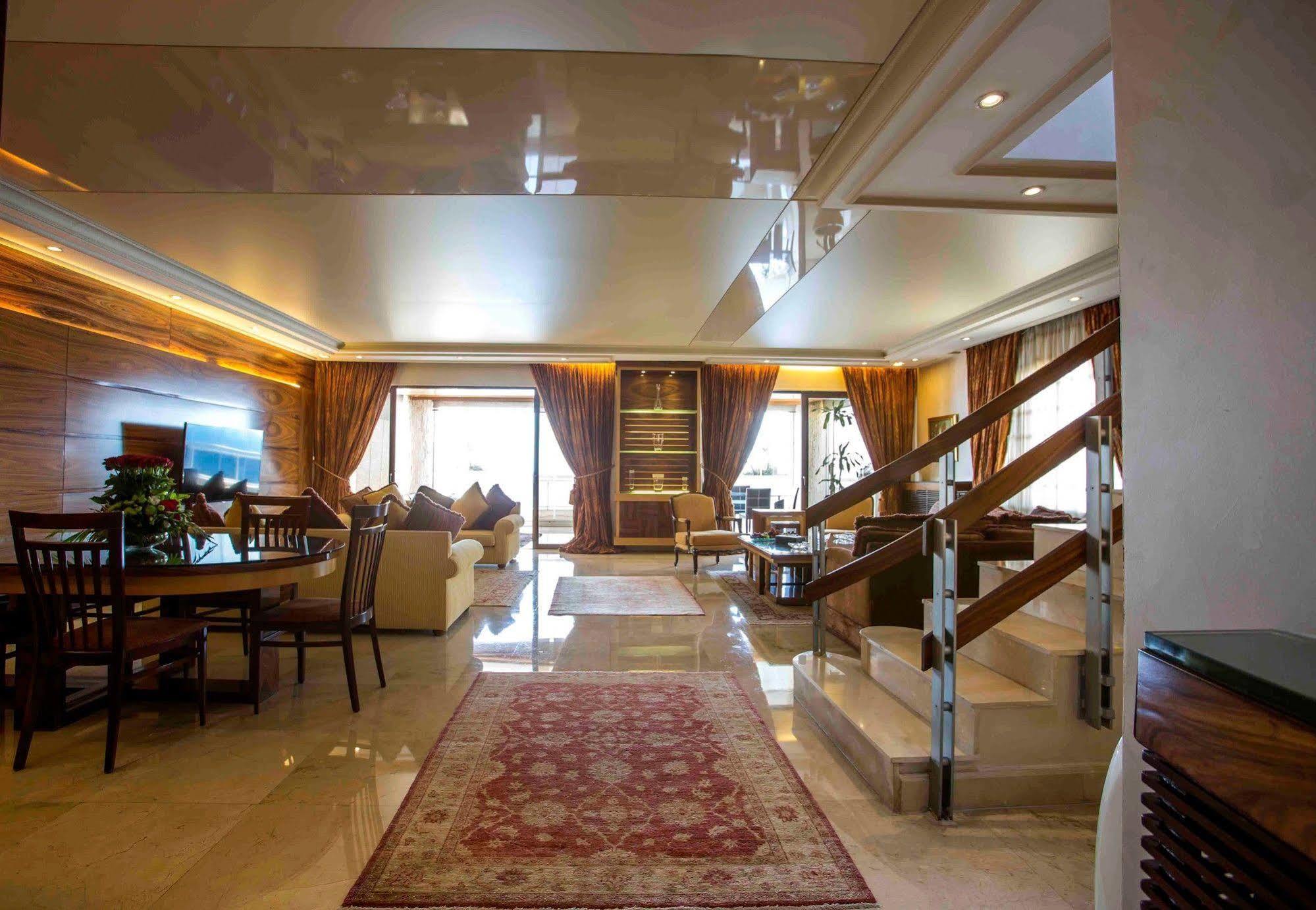 Lahoya Suites Beirut Exteriör bild