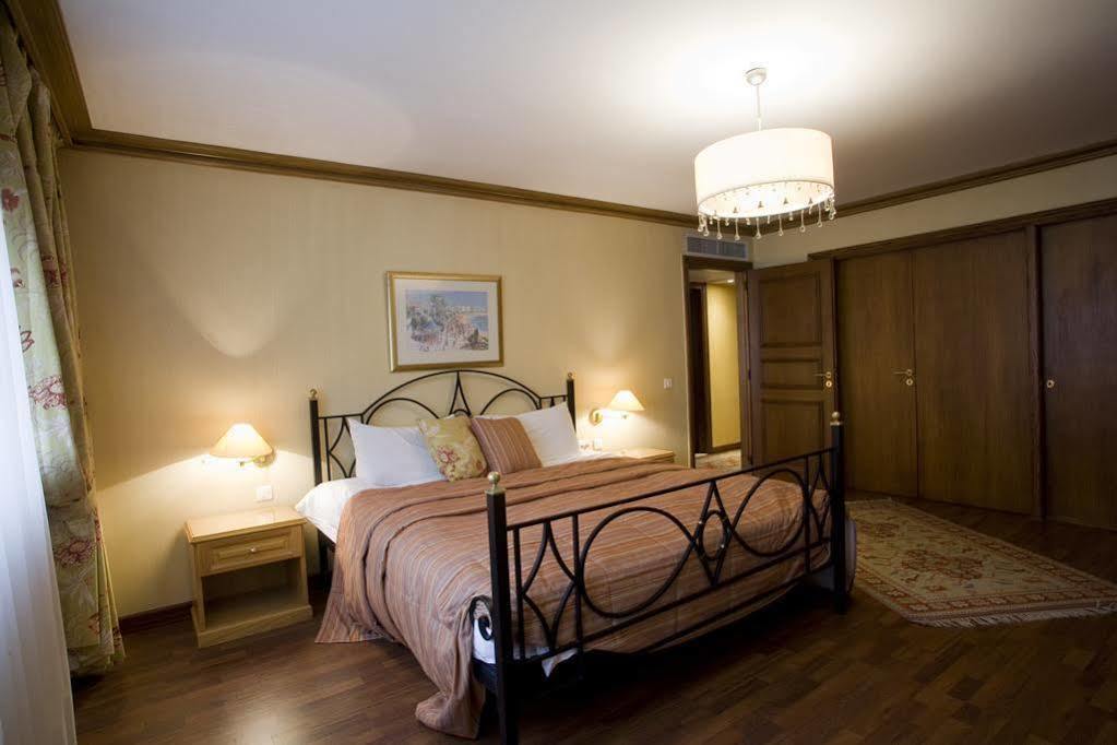 Lahoya Suites Beirut Exteriör bild